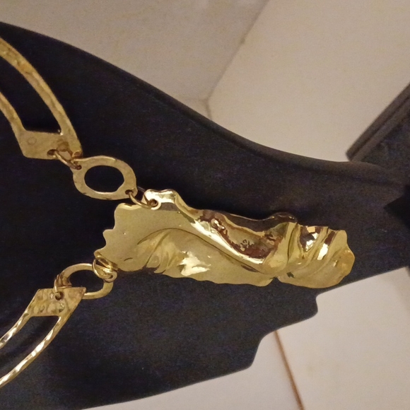 Phantom of the Opera Necklace - Picture 5 of 6